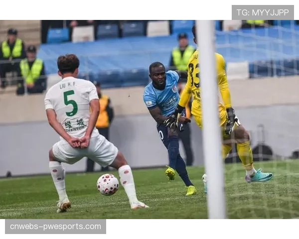 大连英博对阵河南队，黑马能否延续连胜势头？